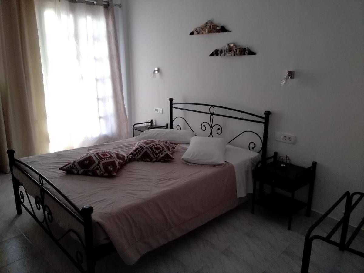 Studios Irineos Περίσσα Εξωτερικό φωτογραφία
